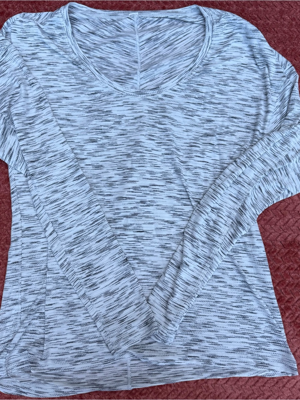 lululemon athletica Light Gray Space-Dye Long Sleeve Top size 6 medium